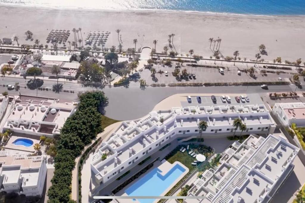 Magnifico Apartamento Nuevo En 1ª Linea De Playa โมฮาการ์ ภายนอก รูปภาพ